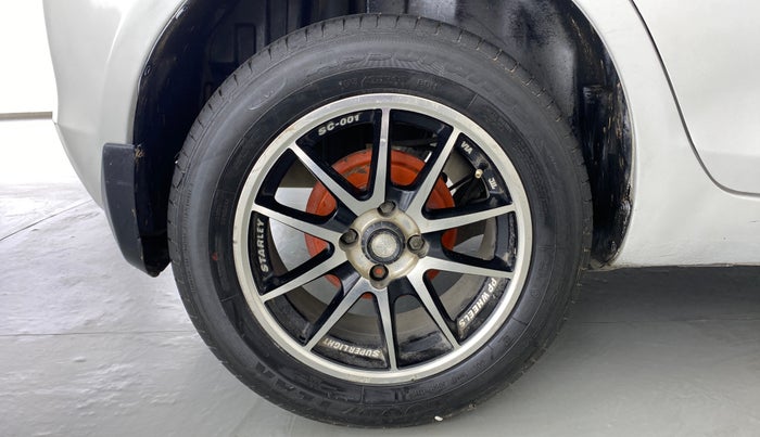 2012 Maruti Swift ZXI, Petrol, Manual, 93,801 km, Right Rear Wheel
