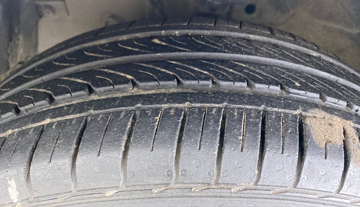 2012 Maruti Swift ZXI, Petrol, Manual, 93,801 km, Left Front Tyre Tread