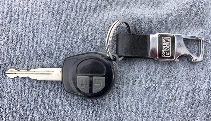 2012 Maruti Swift ZXI, Petrol, Manual, 93,801 km, Key Close Up