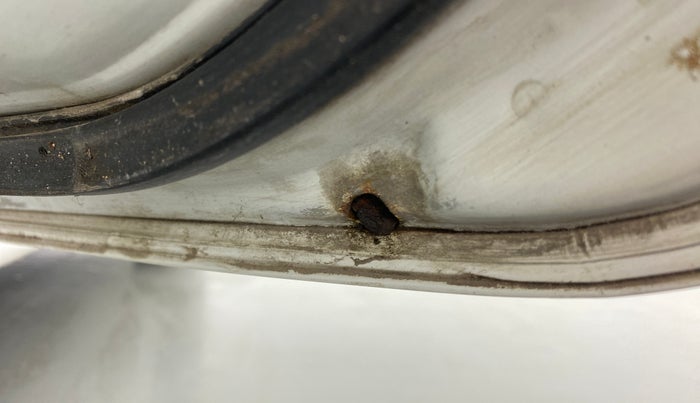 2012 Maruti Swift ZXI, Petrol, Manual, 93,801 km, Right rear door - Slightly rusted