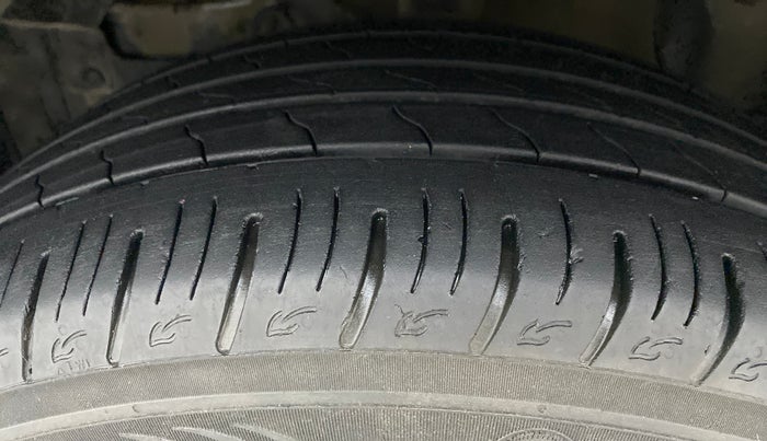 2019 Maruti Vitara Brezza ZDI AMT, Diesel, Automatic, 41,698 km, Left Front Tyre Tread