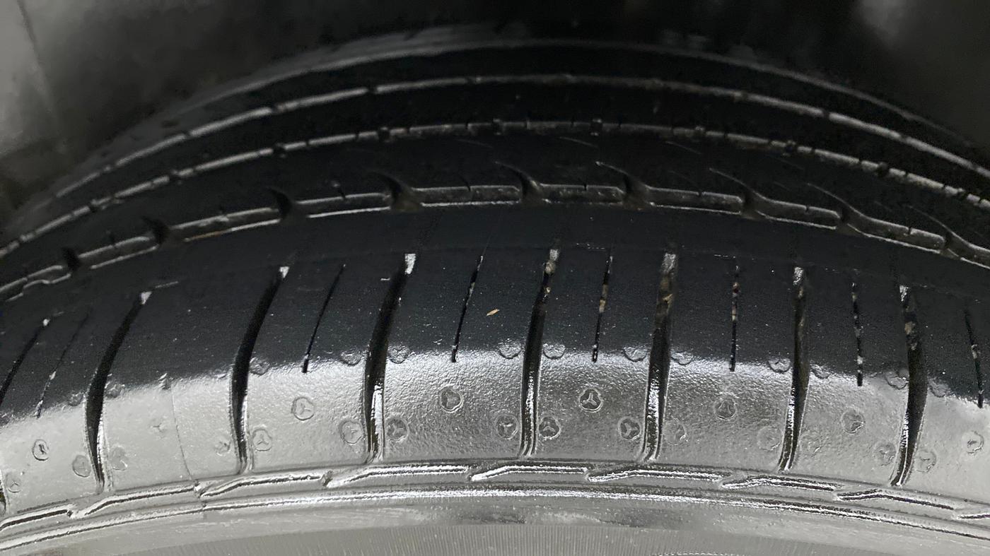 2021 Volkswagen Polo HIGH LINE PLUS 1.0, Petrol, Manual, 23,623 km, Left Rear Tyre Tread