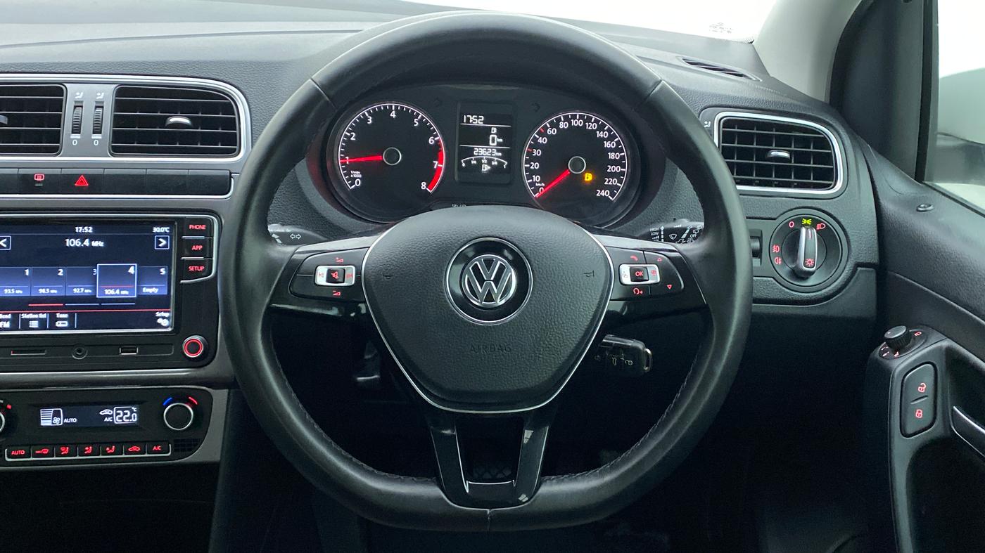 2021 Volkswagen Polo HIGH LINE PLUS 1.0, Petrol, Manual, 23,623 km, Steering Wheel Close Up