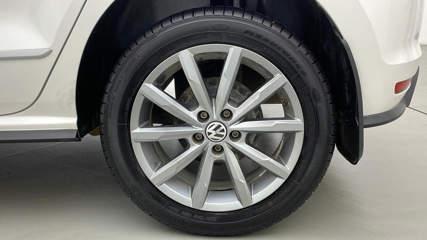 2021 Volkswagen Polo HIGH LINE PLUS 1.0, Petrol, Manual, 23,623 km, Left Rear Wheel