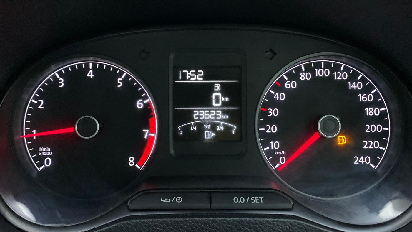 2021 Volkswagen Polo HIGH LINE PLUS 1.0, Petrol, Manual, 23,623 km, Odometer Image