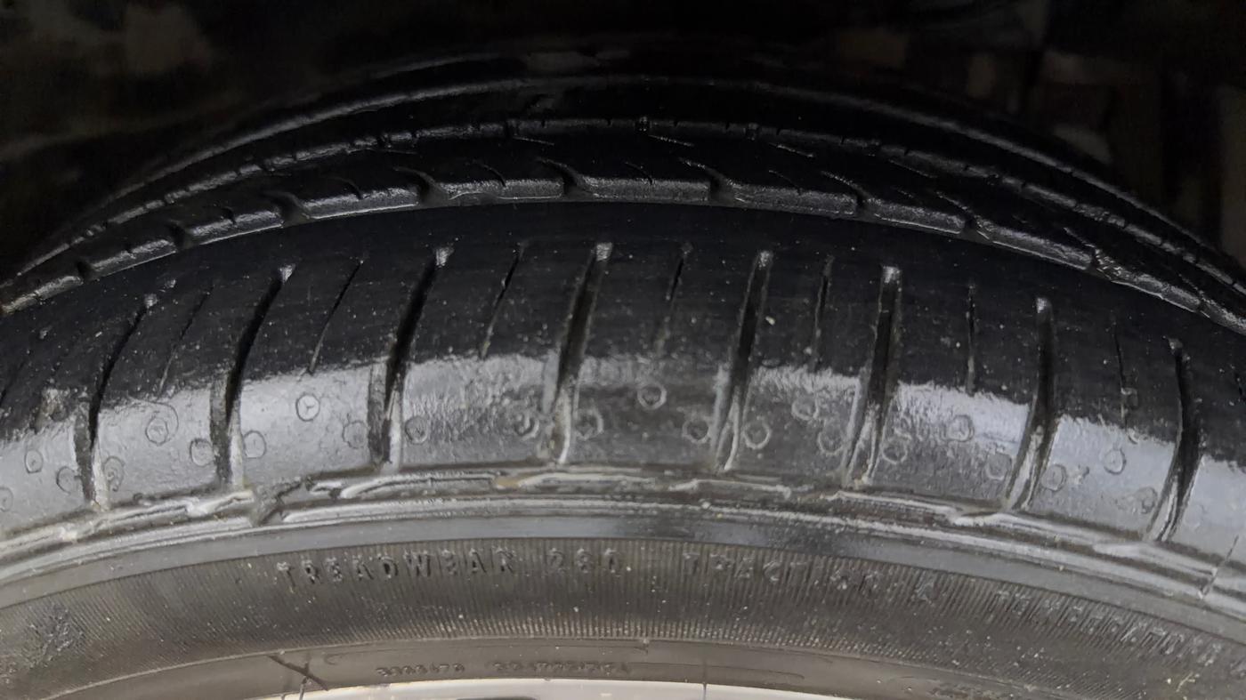 2016 Maruti Ciaz ZXI+, Petrol, Manual, 98,688 km, Right Front Tyre Tread