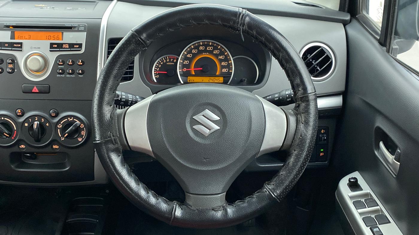 2012 Maruti Wagon R 1.0 VXI, Petrol, Manual, 24,045 km, Steering Wheel Close Up