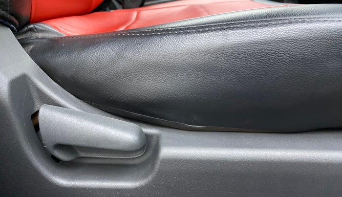 2012 Maruti Wagon R 1.0 VXI, Petrol, Manual, 24,045 km, Driver Side Adjustment Panel