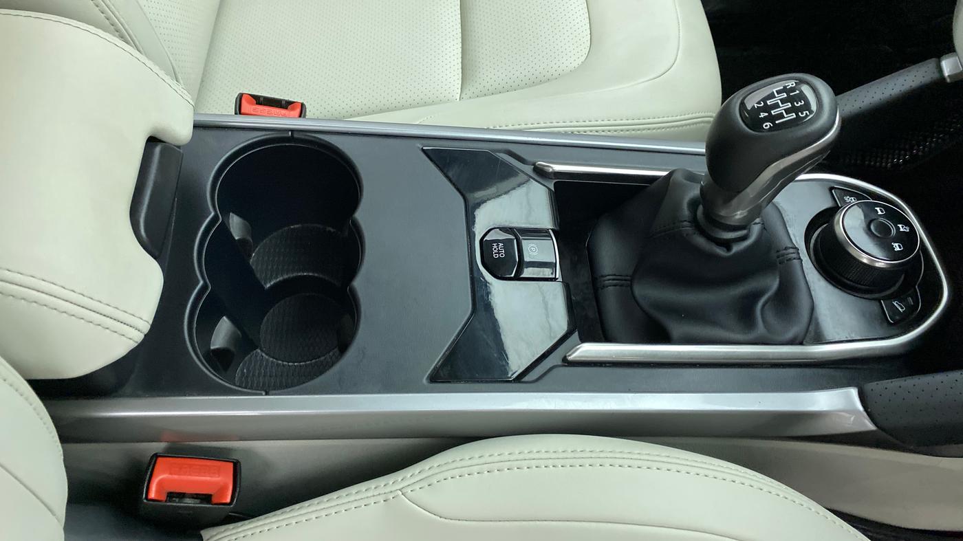 2021 Tata Safari XZ, Diesel, Manual, 11,931 km, Gear Lever
