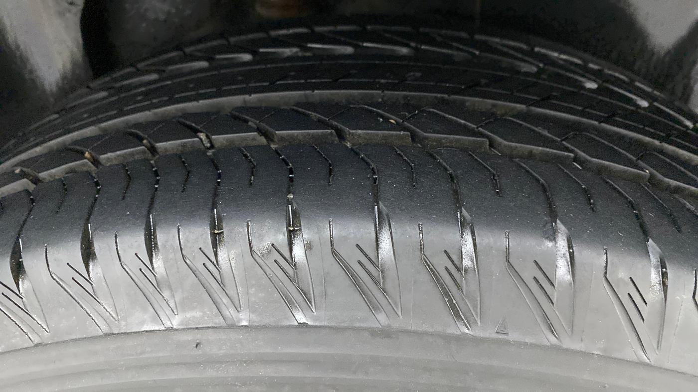 2021 Tata Safari XZ, Diesel, Manual, 11,931 km, Left Rear Tyre Tread