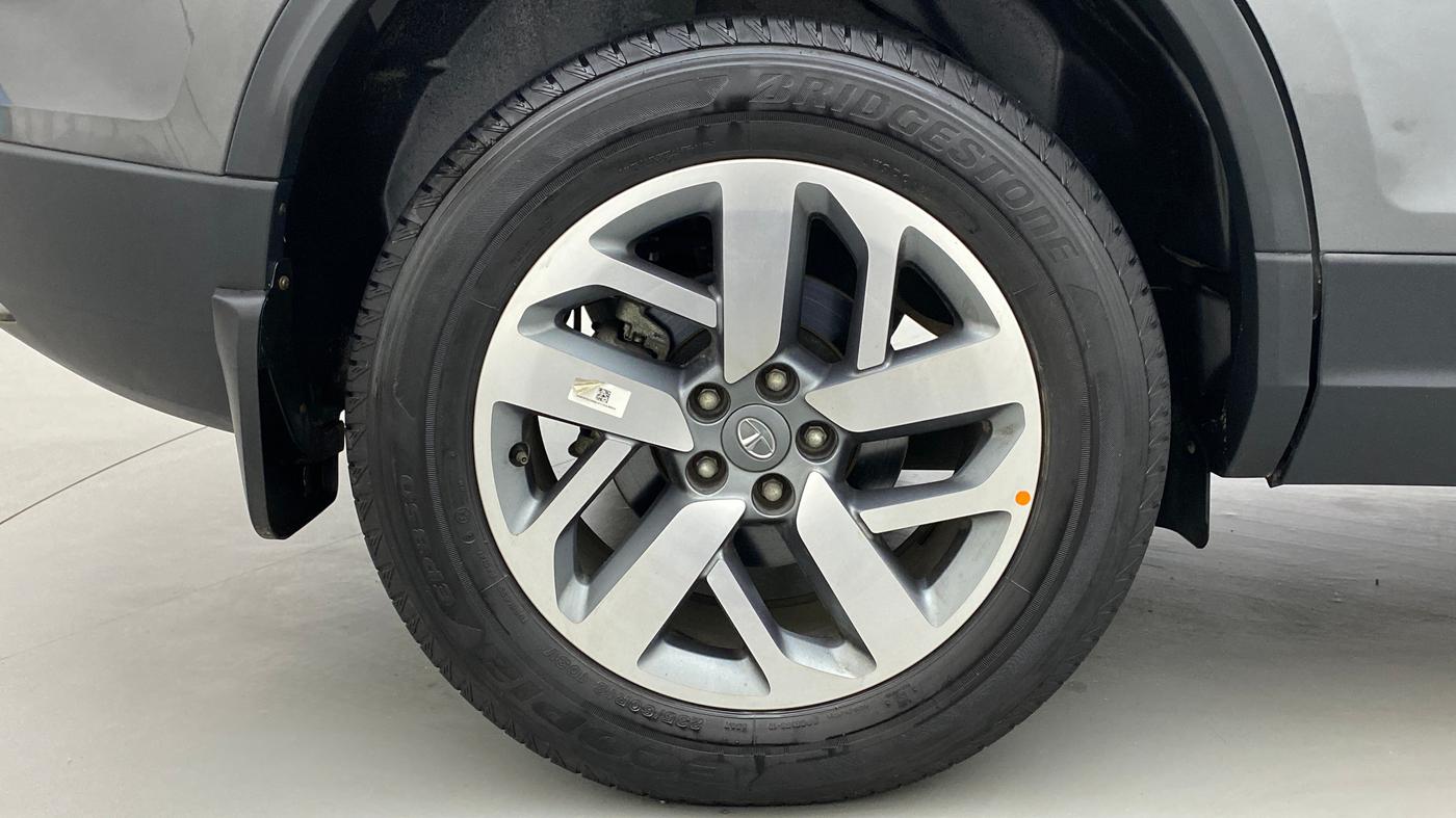 2021 Tata Safari XZ, Diesel, Manual, 11,931 km, Right Rear Wheel