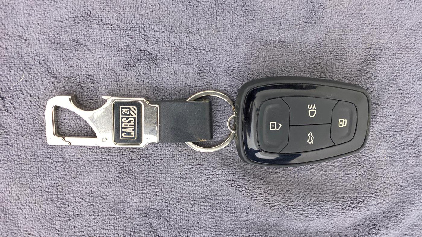 2021 Tata Safari XZ, Diesel, Manual, 11,931 km, Key Close Up