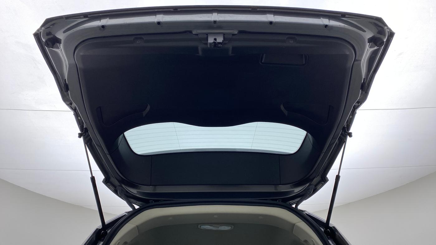 2021 Tata Safari XZ, Diesel, Manual, 11,931 km, Boot Door Open