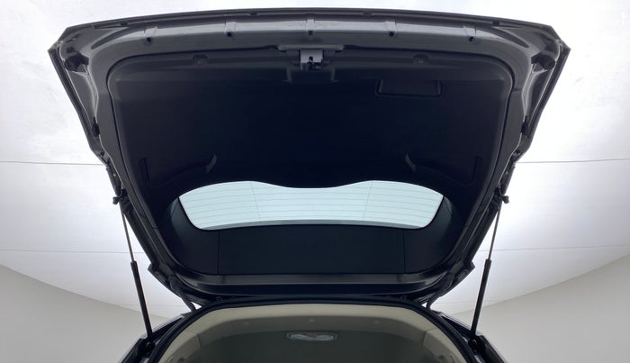 2021 Tata Safari XZ, Diesel, Manual, 11,931 km, Boot Door Open