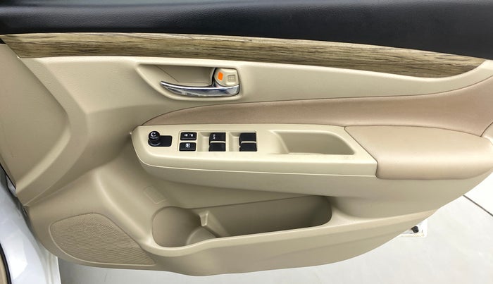 2020 Maruti Ciaz SIGMA 1.5 SHVS MT  PETROL, Petrol, Manual, 20,675 km, Driver Side Door Panels Control