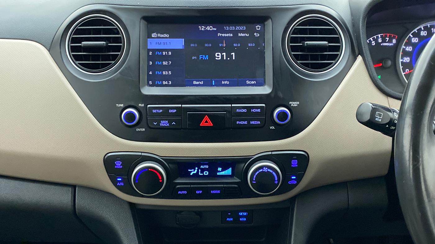 2017 Hyundai Grand i10 ASTA 1.2 KAPPA VTVT, Petrol, Manual, 45,356 km, Air Conditioner