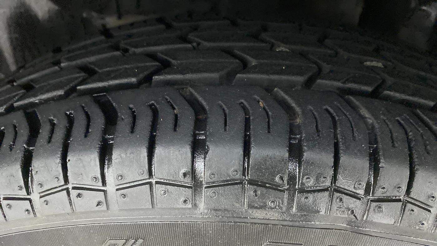2017 Maruti Swift Dzire VXI (O), Petrol, Manual, 10,651 km, Left Rear Tyre Tread