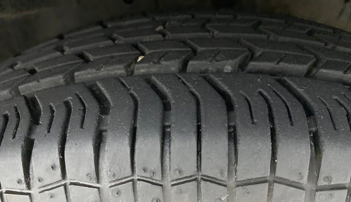 2017 Maruti Swift Dzire VXI (O), Petrol, Manual, 10,651 km, Right Front Tyre Tread