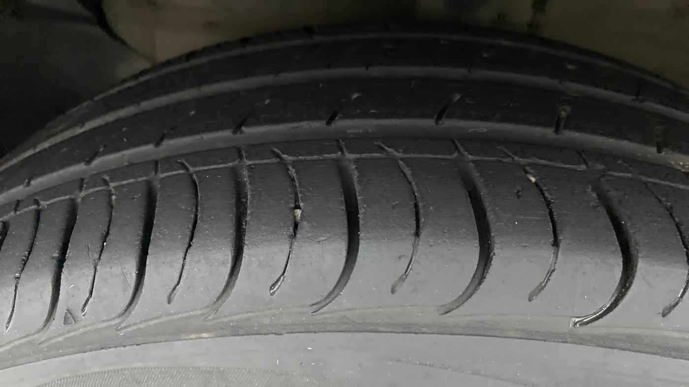 2019 KIA SELTOS HTK 1.5 PETROL, Petrol, Manual, 28,379 km, Left Front Tyre Tread