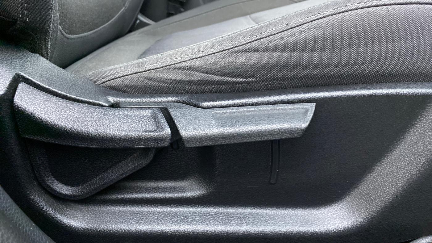 2019 KIA SELTOS HTK 1.5 PETROL, Petrol, Manual, 28,379 km, Driver Side Adjustment Panel
