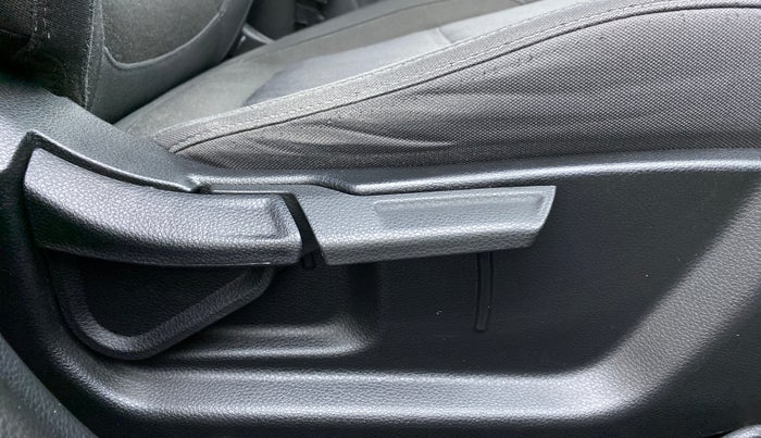 2019 KIA SELTOS HTK 1.5 PETROL, Petrol, Manual, 28,379 km, Driver Side Adjustment Panel