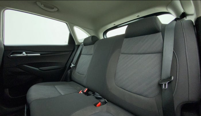 2019 KIA SELTOS HTK 1.5 PETROL, Petrol, Manual, 28,379 km, Right Side Rear Door Cabin