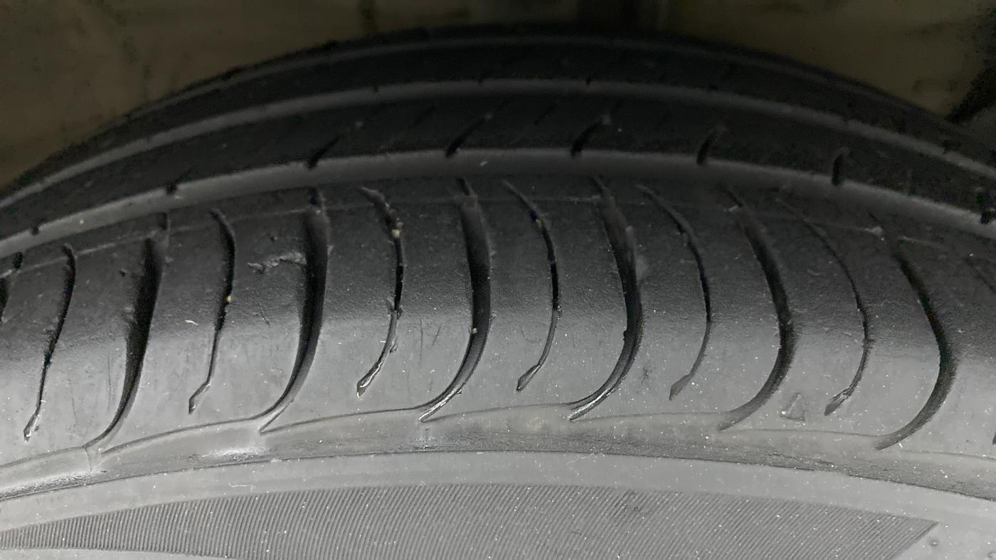 2019 KIA SELTOS HTK 1.5 PETROL, Petrol, Manual, 28,379 km, Right Front Tyre Tread
