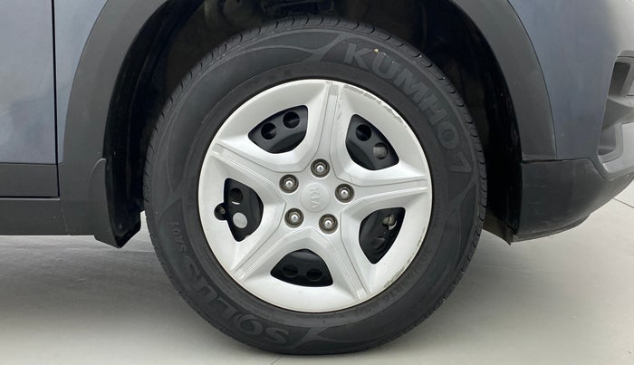 2019 KIA SELTOS HTK 1.5 PETROL, Petrol, Manual, 28,379 km, Right Front Wheel