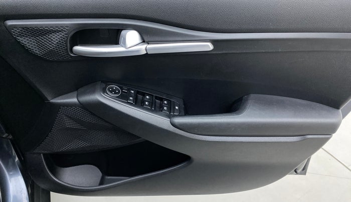 2019 KIA SELTOS HTK 1.5 PETROL, Petrol, Manual, 28,379 km, Driver Side Door Panels Control