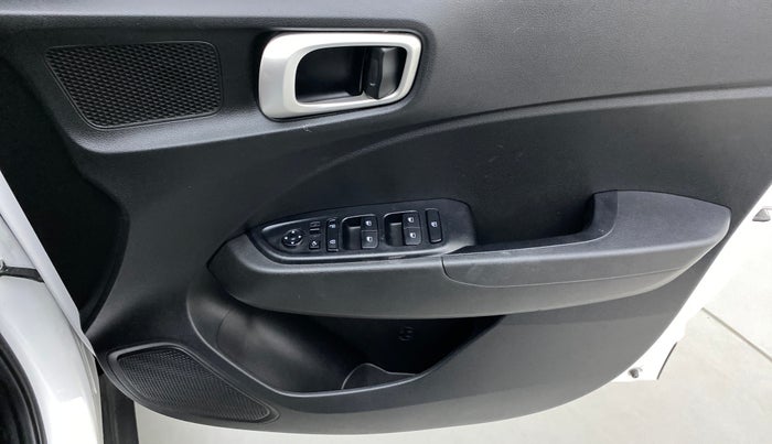 2021 Hyundai VENUE SX 1.0 TURBO IMT, Petrol, Manual, 15,242 km, Driver Side Door Panels Control