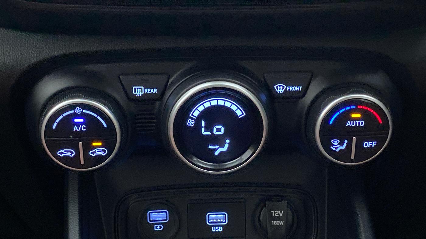 2021 Hyundai VENUE SX 1.0 TURBO IMT, Petrol, Manual, 15,242 km, Automatic Climate Control
