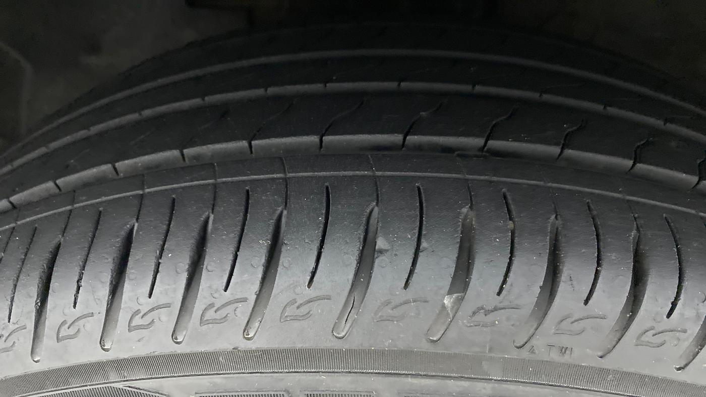 2021 Hyundai VENUE SX 1.0 TURBO IMT, Petrol, Manual, 15,242 km, Left Front Tyre Tread