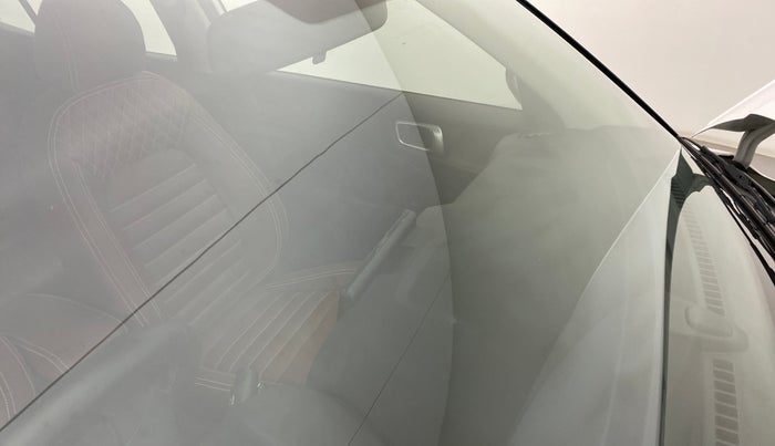 2021 Hyundai VENUE SX 1.0 TURBO IMT, Petrol, Manual, 15,242 km, Front windshield - Minor spot on windshield