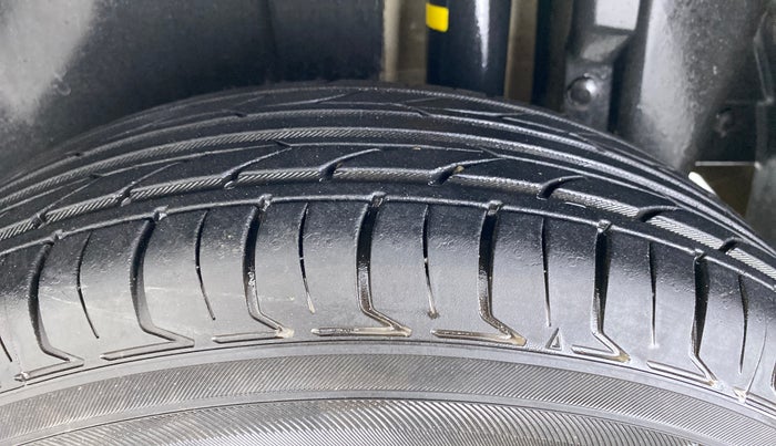 2011 Maruti Swift LXI, Petrol, Manual, 48,857 km, Left Rear Tyre Tread