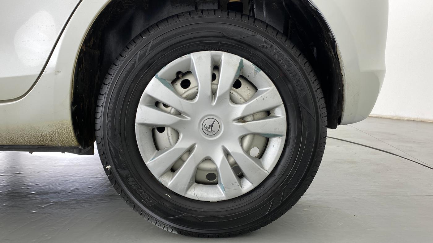 2011 Maruti Swift LXI, Petrol, Manual, 48,857 km, Left Rear Wheel