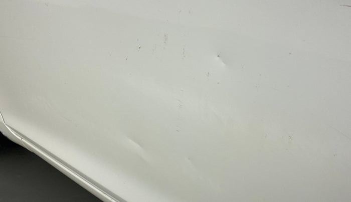 2011 Maruti Swift LXI, Petrol, Manual, 48,857 km, Front passenger door - Slightly dented