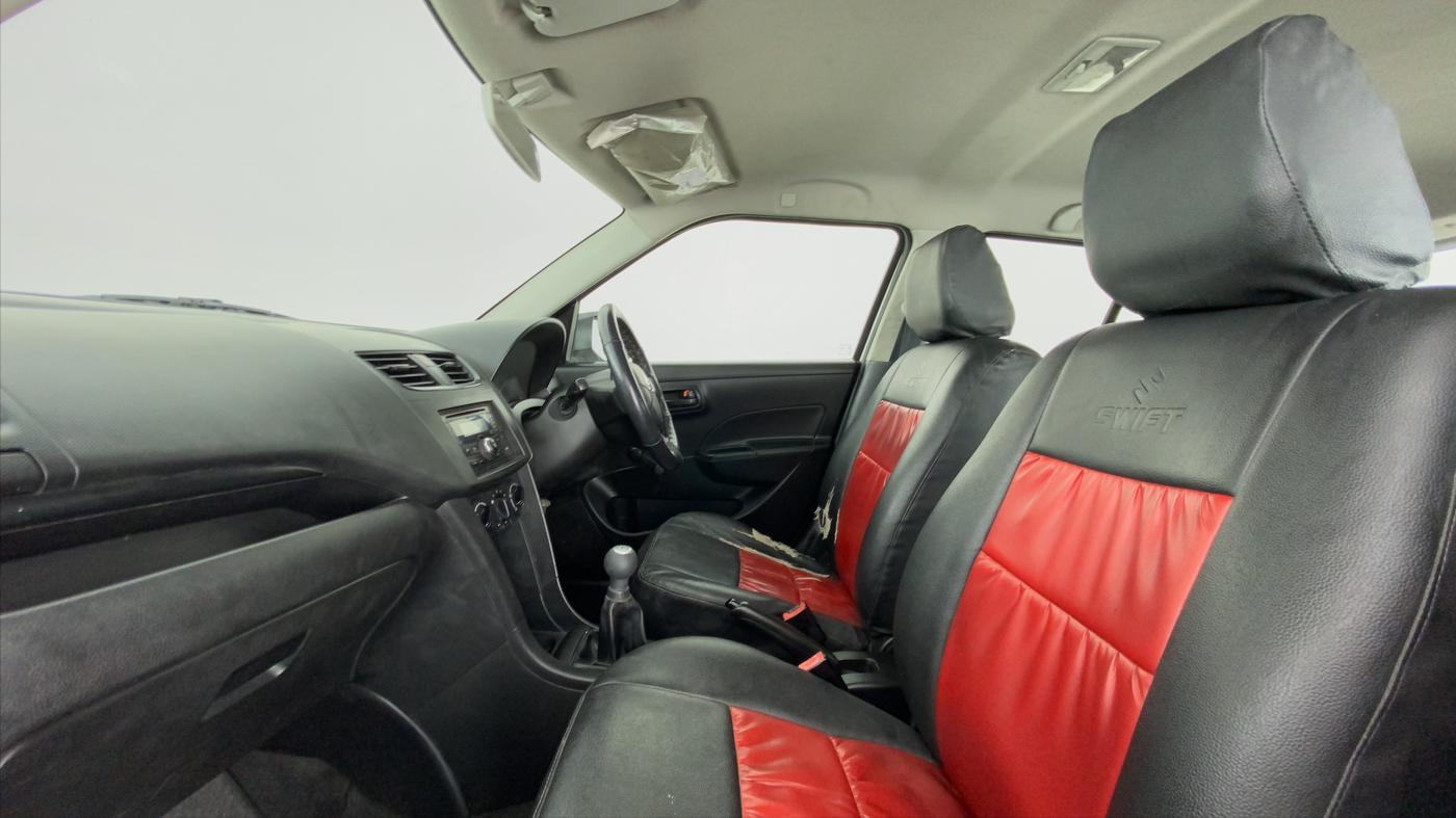 2011 Maruti Swift LXI, Petrol, Manual, 48,857 km, Right Side Front Door Cabin