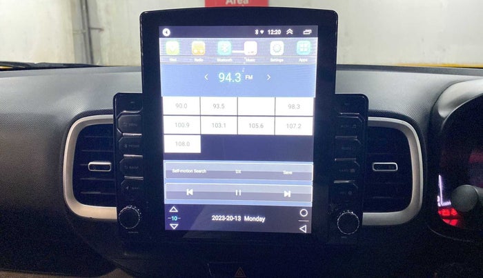 2020 Hyundai VENUE S 1.2, Petrol, Manual, 28,248 km, Infotainment system - Button has minor damage