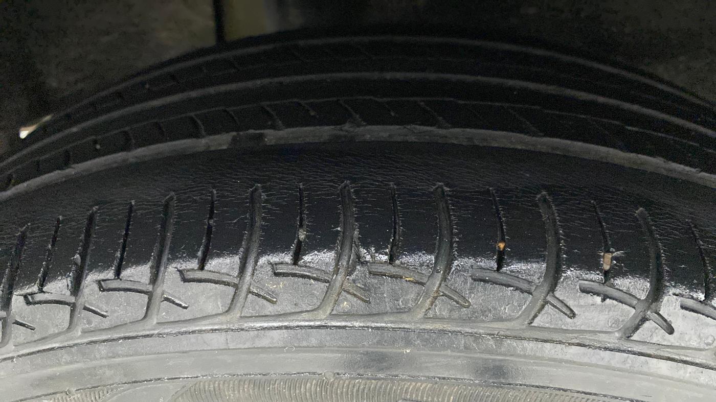 2019 Maruti Baleno DELTA PETROL 1.2, Petrol, Manual, 82,425 km, Right Rear Tyre Tread