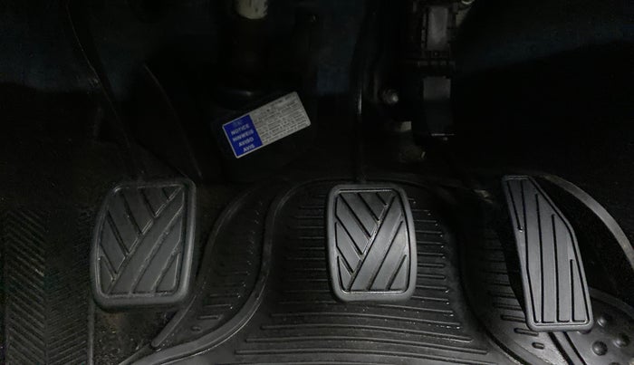 2019 Maruti Baleno DELTA PETROL 1.2, Petrol, Manual, 82,425 km, Pedals