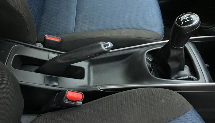 2019 Maruti Baleno DELTA PETROL 1.2, Petrol, Manual, 82,425 km, Gear Lever