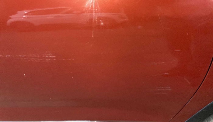 2016 Maruti Vitara Brezza ZDI PLUS DUAL TONE, Diesel, Manual, 96,069 km, Driver-side door - Minor scratches