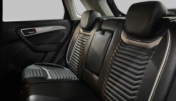 2016 Maruti Vitara Brezza ZDI PLUS DUAL TONE, Diesel, Manual, 96,069 km, Right Side Rear Door Cabin