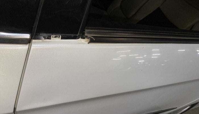 2017 Maruti Ciaz VDI+ SHVS, Diesel, Manual, 57,330 km, Rear left door - Weather strip has minor damage