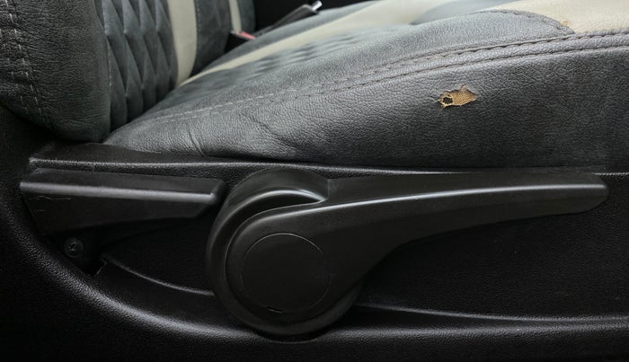 2014 Tata Zest XT RT, Petrol, Manual, 55,368 km, Driver Side Adjustment Panel