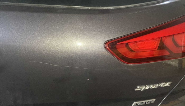 2016 Hyundai Elite i20 SPORTZ 1.2, Petrol, Manual, 41,808 km, Dicky (Boot door) - Minor scratches