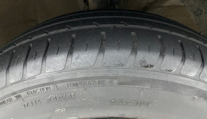 2020 Maruti Dzire VXI, Petrol, Manual, 42,584 km, Right Front Tyre Tread