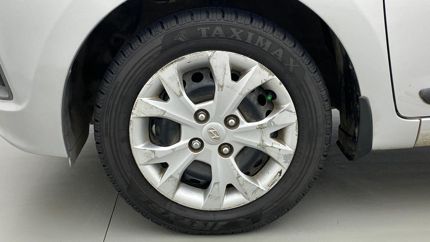 2016 Hyundai Grand i10 SPORTZ 1.2 KAPPA VTVT, Petrol, Manual, 61,733 km, Left Front Wheel