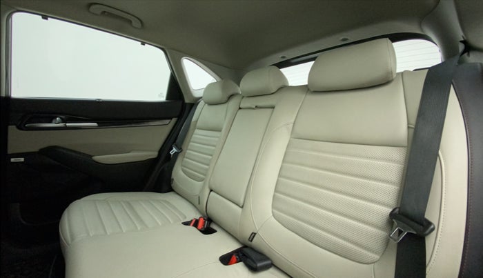 2019 KIA SELTOS 1.4 GTX+ TURBO GDI PETROL AT, Petrol, Automatic, 78,653 km, Right Side Rear Door Cabin