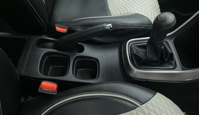 2021 Maruti S Cross SIGMA 1.5, Petrol, Manual, 15,239 km, Gear Lever